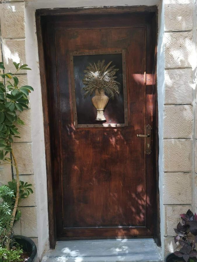 Flower Jarash Exterior photo