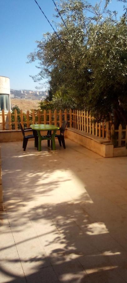 Flower Jarash Exterior photo
