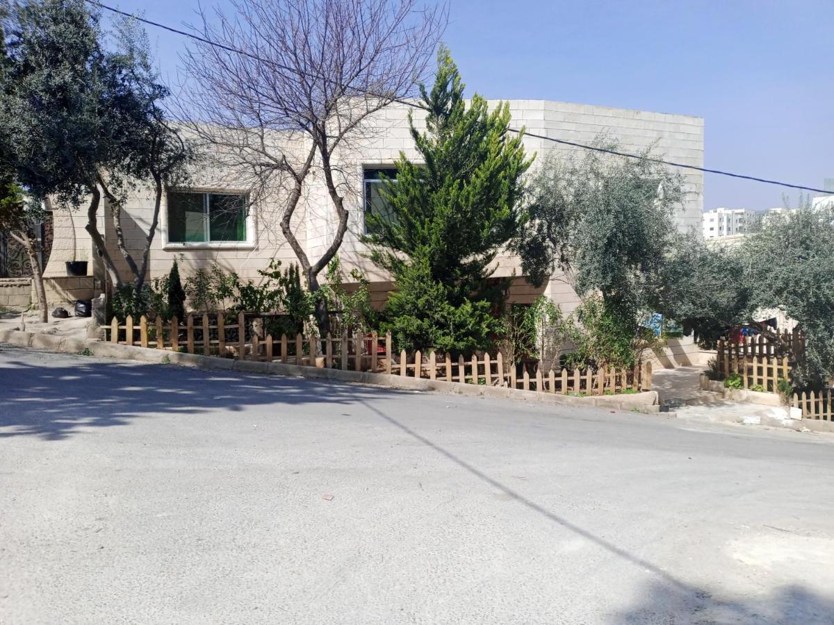 Flower Jarash Exterior photo