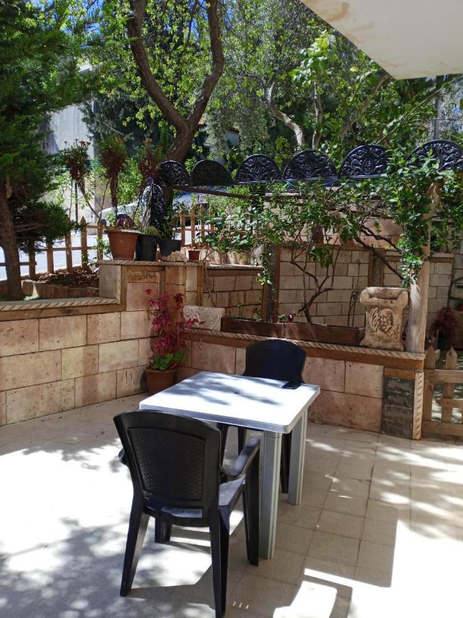 Flower Jarash Exterior photo